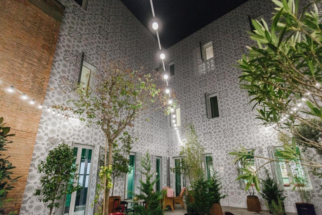 G.Vino Boutique Hotel Tbilisi Luaran gambar